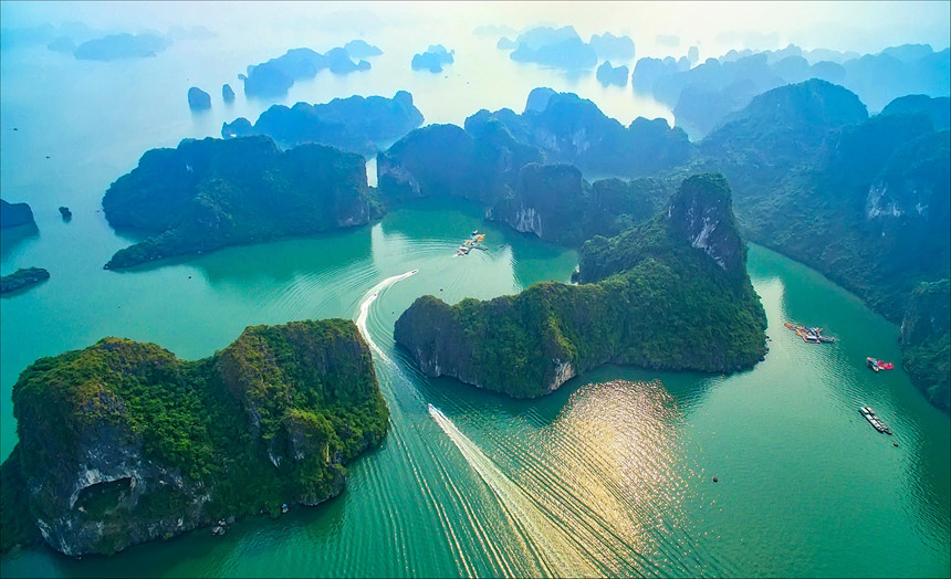 
                                                                                                                                                            CẨM NANG DU LỊCH QUẢNG NINH 
                                                                                                                                                    