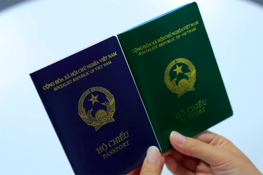 
                                                                                                                                                            CẤP HỘ CHIẾU MỚI, HỘ CHIẾU CŨ CÒN SỬ DỤNG ĐƯỢC KHÔNG ? 
                                                                                                                                                    